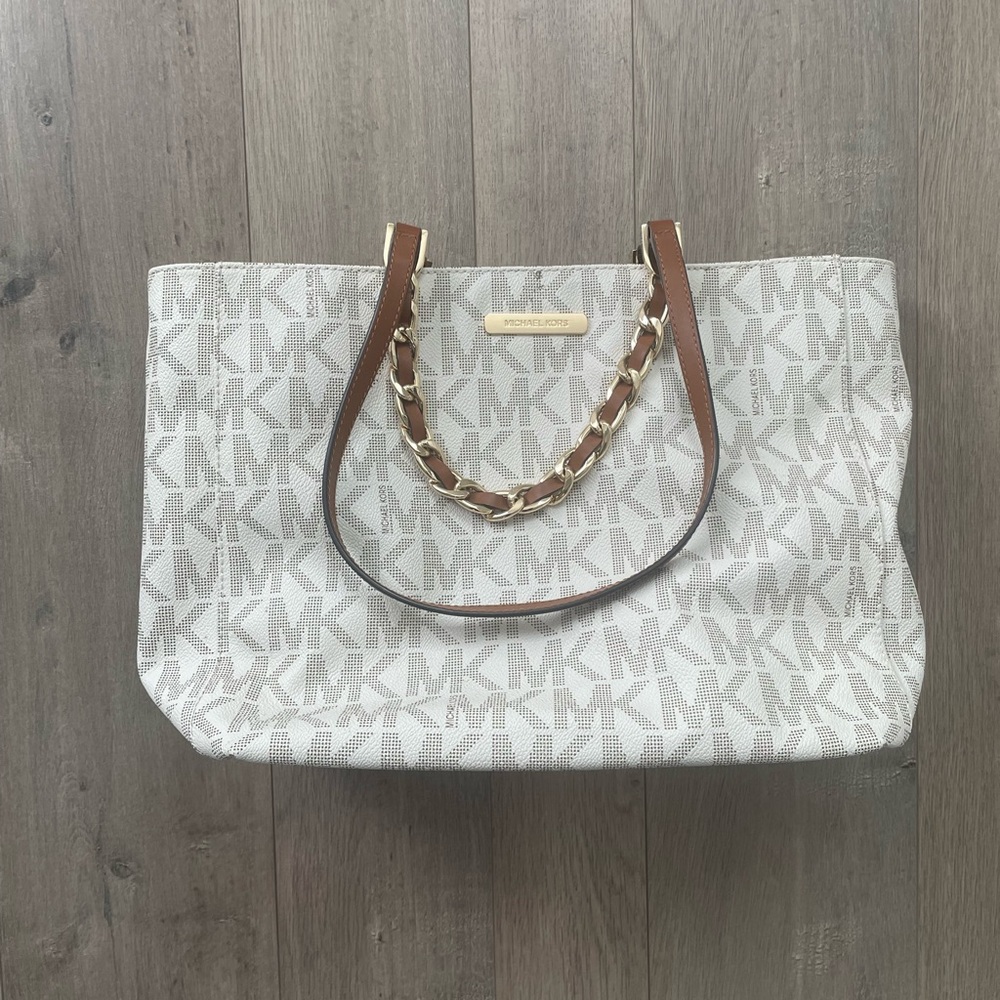Michael Kors Pebbled Leather Signature Logo Handbag Shoulder Tote